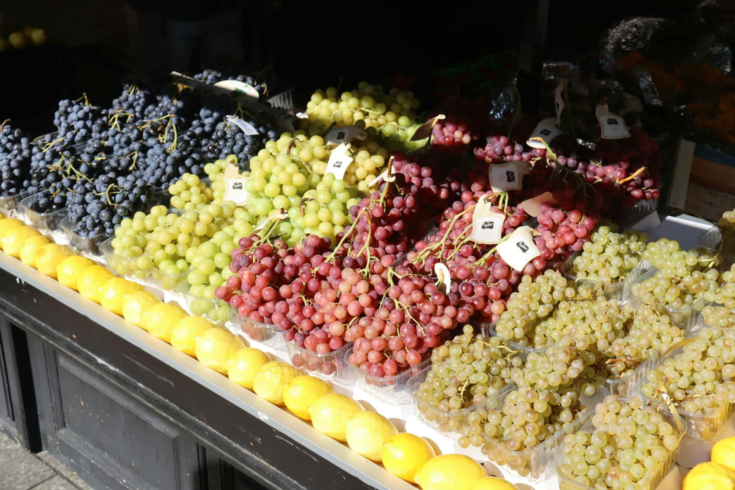¿Cómo elegir los envases adecuados para la venta y distribución de uvas?